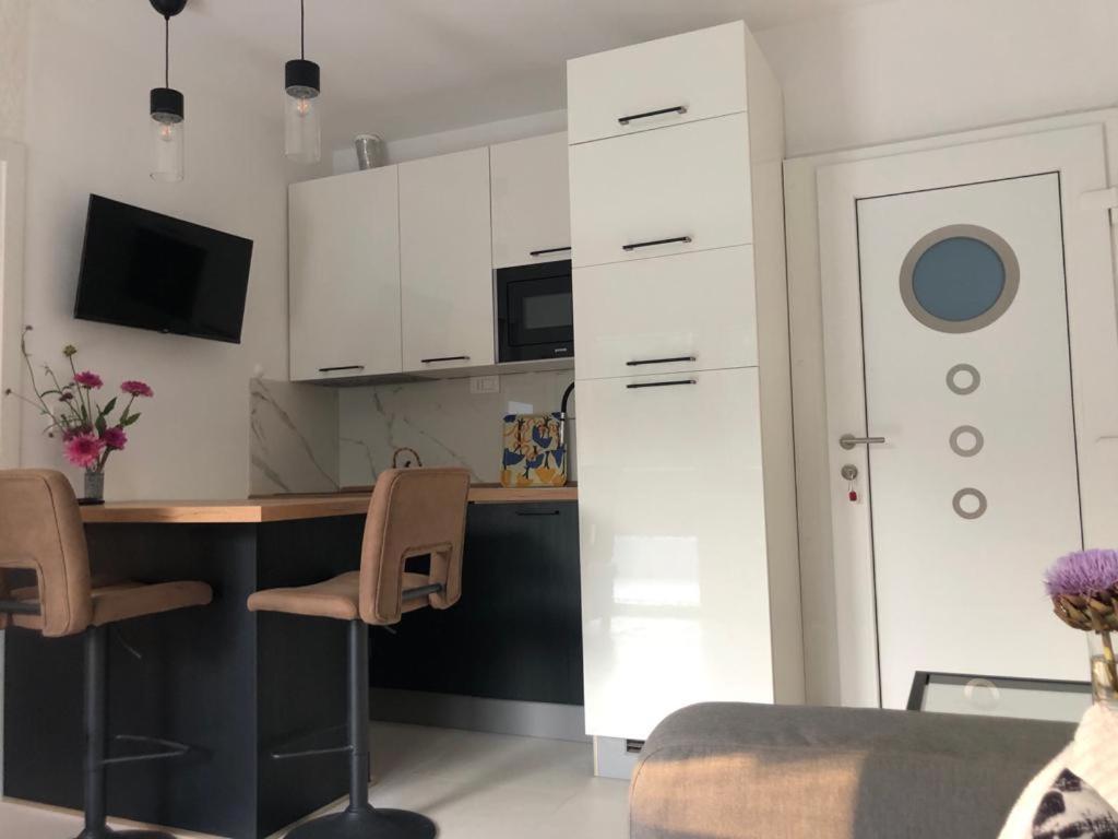 Apartment Lena Cizici Luaran gambar